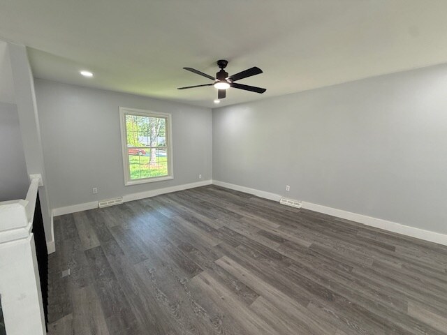 Building Photo - 305 Rollingwood Rd