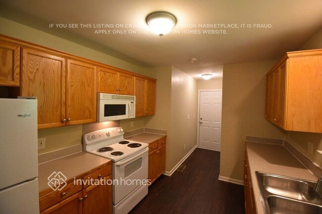 Building Photo - 2317 Cricket Ln
