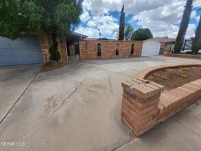 Building Photo - 9008 Turrentine Dr