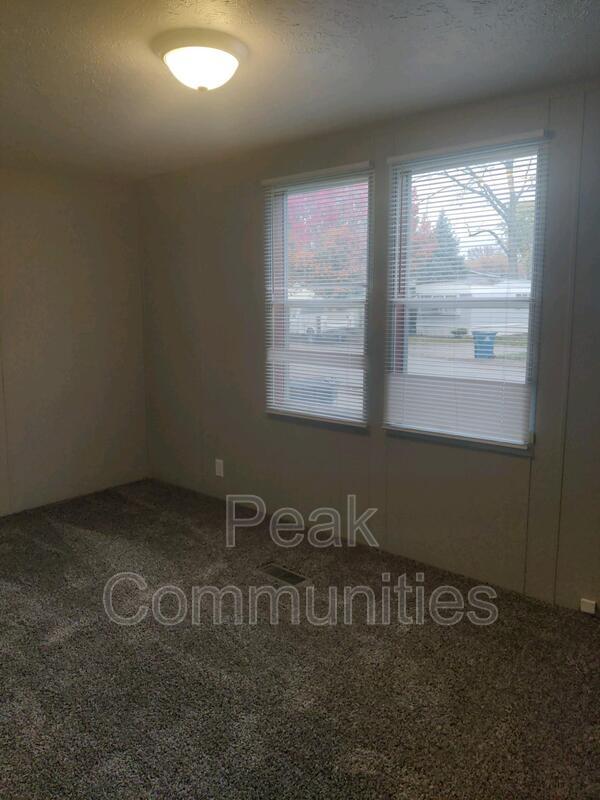 Building Photo - 7370 Chinook Cir