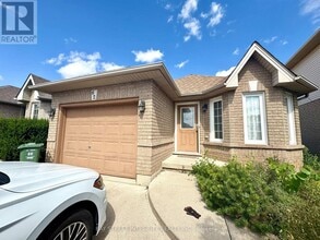 Building Photo - 62 Briarose Pl