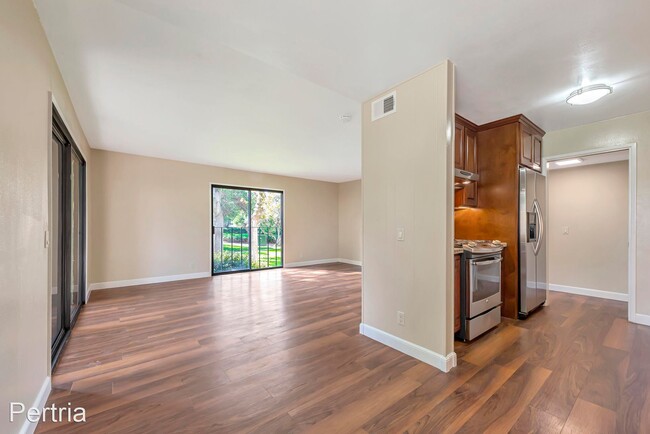 Building Photo - 3 br, 2 bath House - 777 San Antonio Road #93