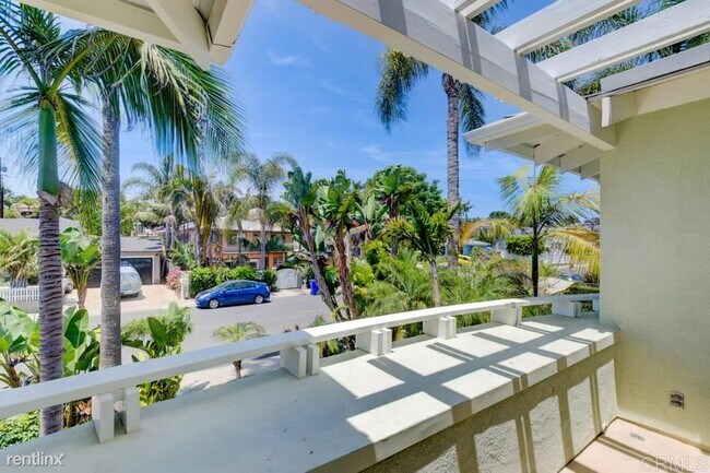 Foto del edificio - 3 br, 2.5 bath House - 322 N Sierra Ave