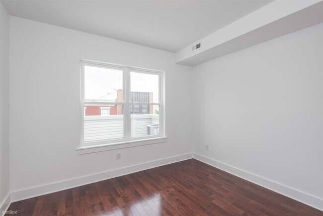 Building Photo - 1706 Arlington St