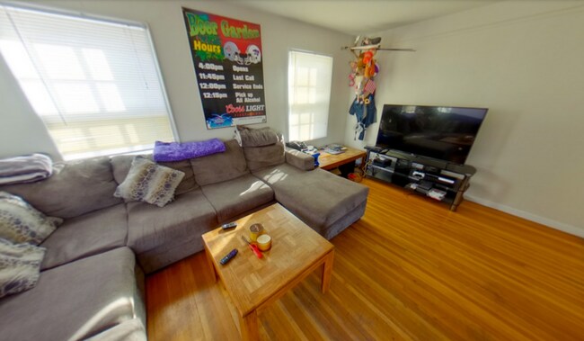 Building Photo - Great backyard! Washer & Dryer included! A...