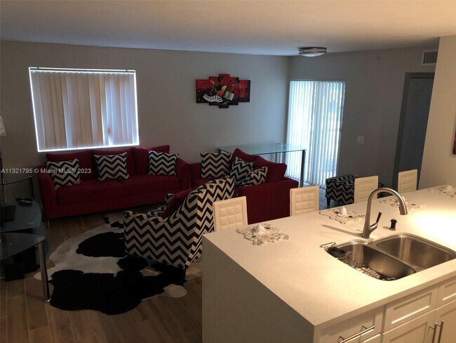 Foto del edificio - 420 S Park Rd
