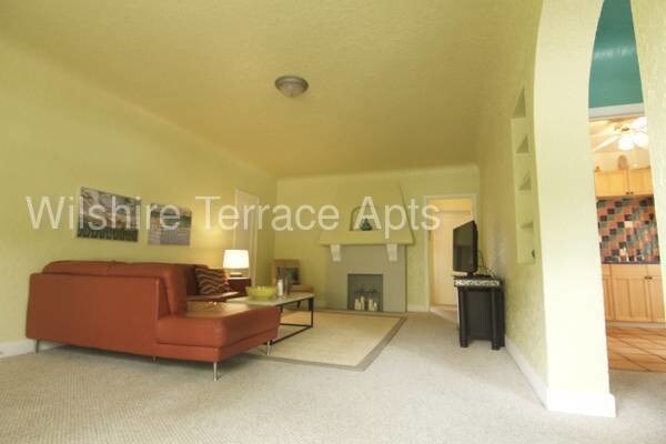 Building Photo - 3609 Wilshire Terrace