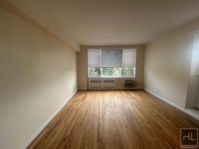 Foto del edificio - GRAND CENTRAL PARKWAY
