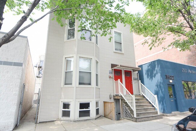 Foto del edificio - 3512 N Lincoln Ave