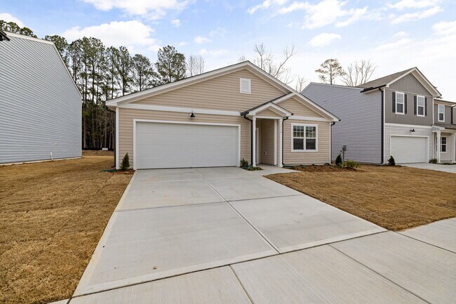 Building Photo - Available on July 10! One level ranch house with 4 bedroom in Raleigh