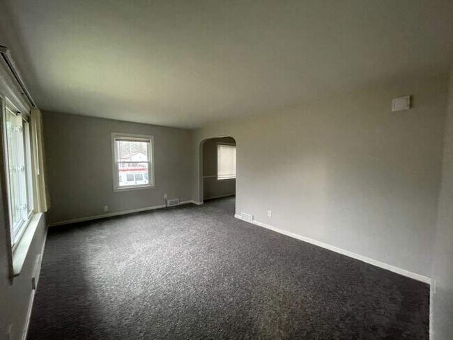 Building Photo - NOW AVAILABLE! - 2720 S SCHENLEY AVE, YOUN...