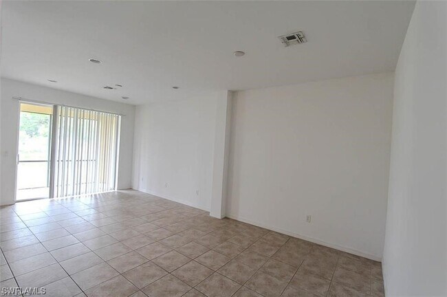 Building Photo - 10320 Olivewood Way