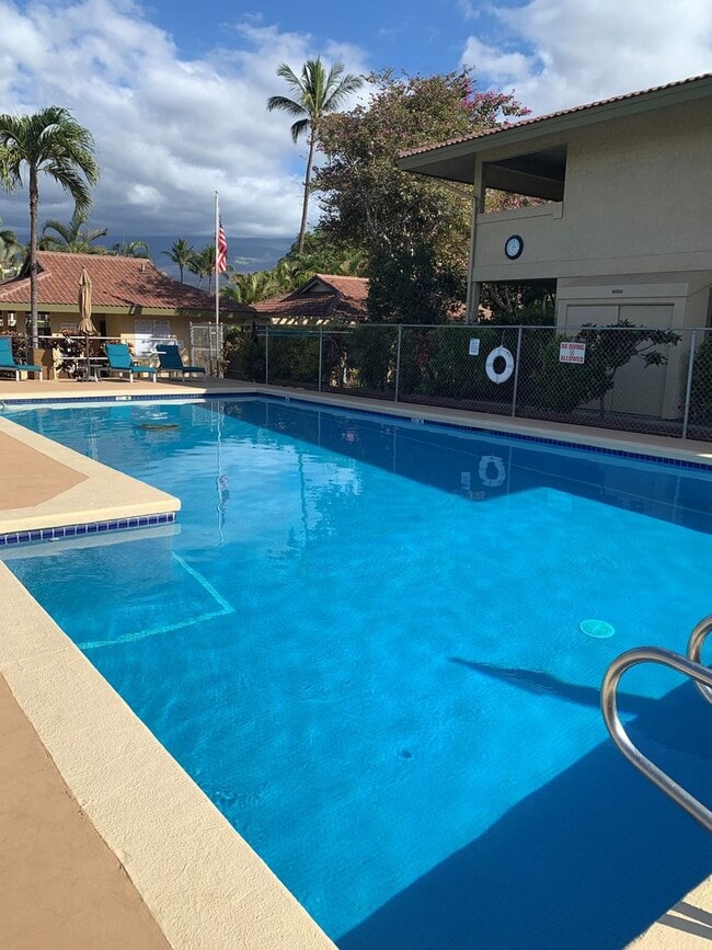 Building Photo - 1450 S Kihei Rd
