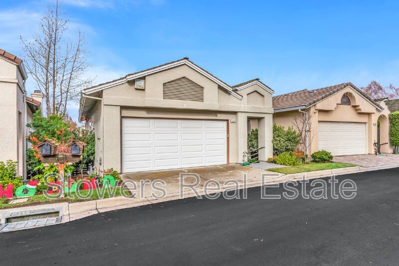 Foto principal - 5210 E Lakeshore Dr