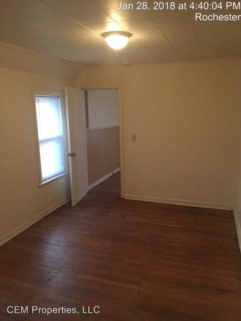 Building Photo - 554 Glide St