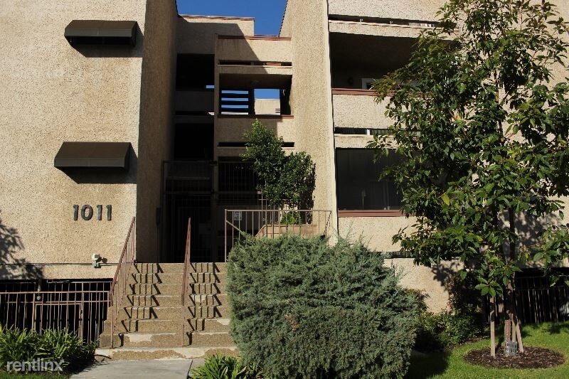 Primary Photo - 1011 E California Ave