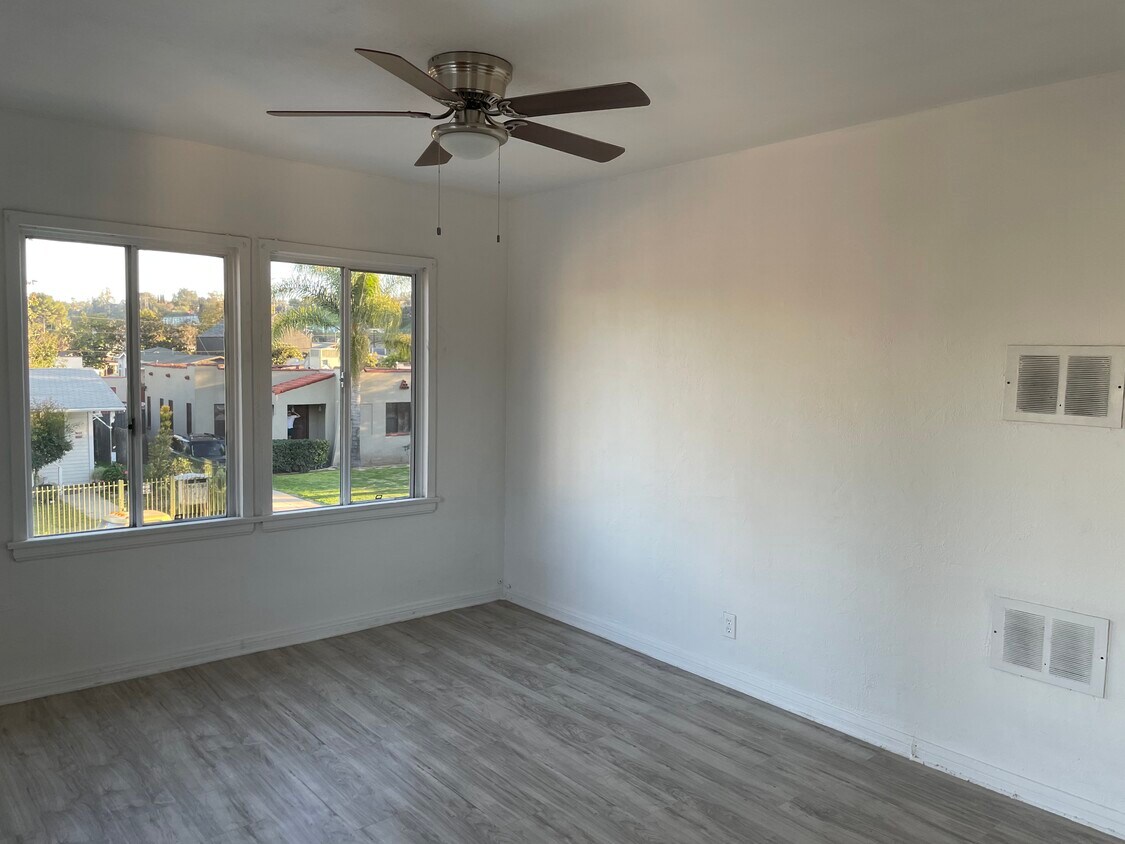 Foto principal - 2965 Tyburn St