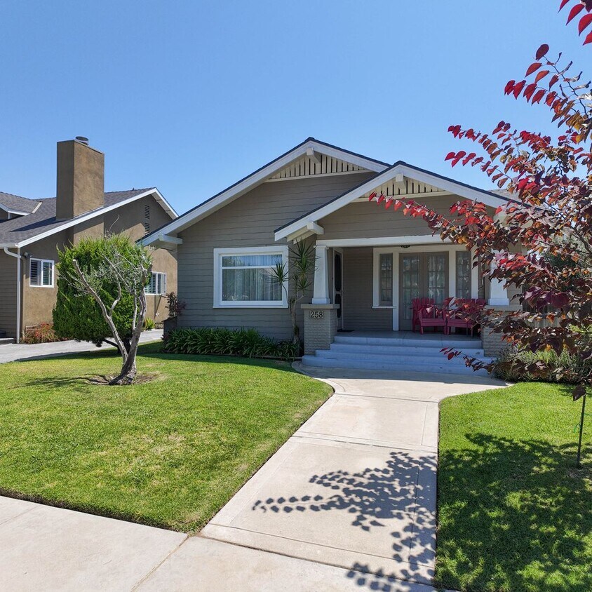 Foto principal - Grand Ave Property