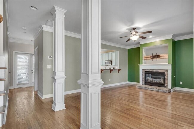 Foto del edificio - 1387 Village Creek Cir