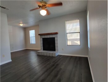 Foto principal - 8705 Schick Rd