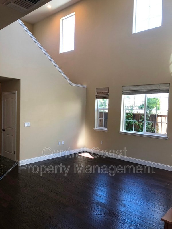 Building Photo - 18023 McDowell St