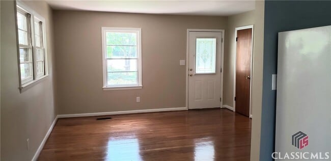 Building Photo - 295 Rumson Rd