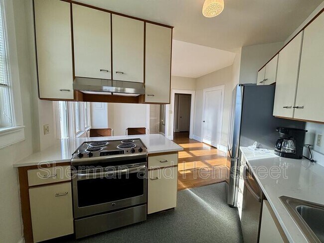 Foto del edificio - 2068 Walton Wy