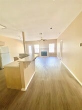 Building Photo - 903 Quartz Ct