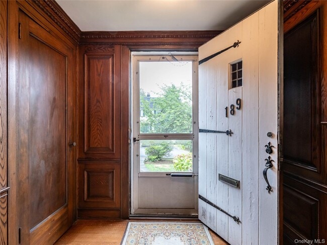 Building Photo - 189 Nassau Ave