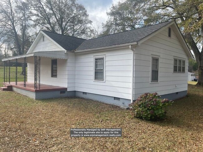 Building Photo - 2 BR/1 BA available for rent in Bessemer C...