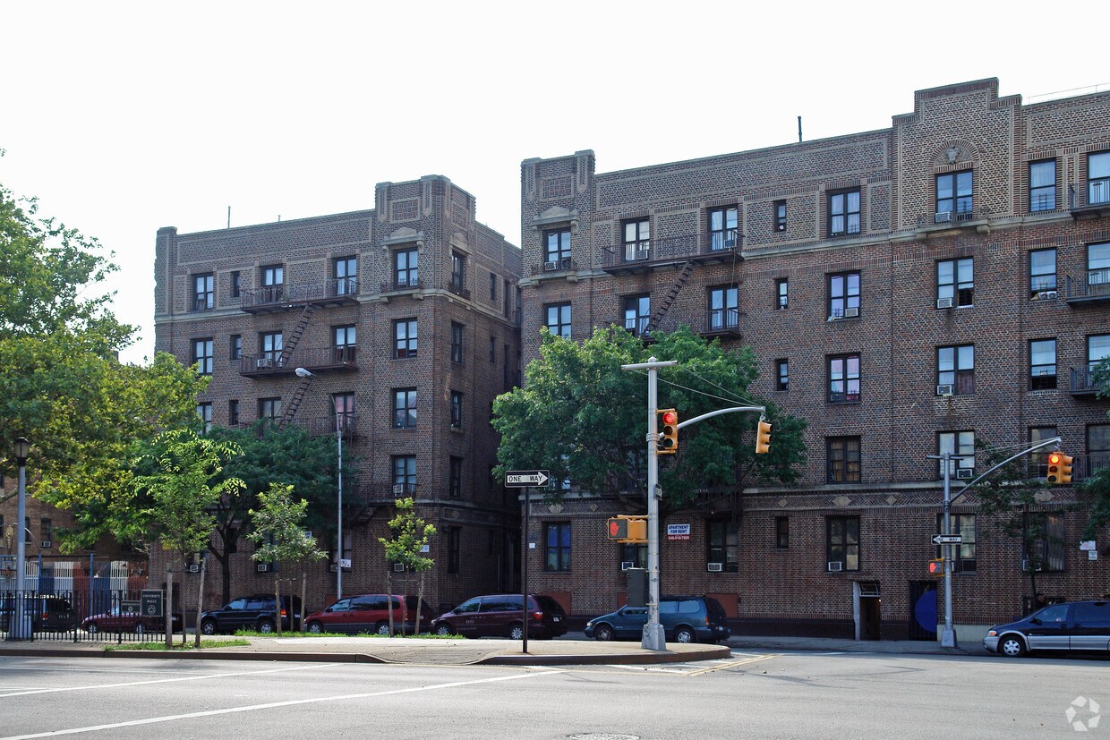 Foto principal - 1636 Dr Martin L King Jr Blvd