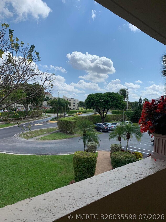 Foto del edificio - 3212 Strawflower Way