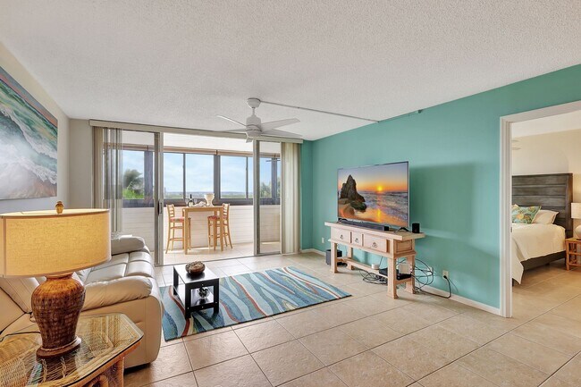 Building Photo - For Annual Rent 2 Bedroom 2 Bath Updated Beach Condo