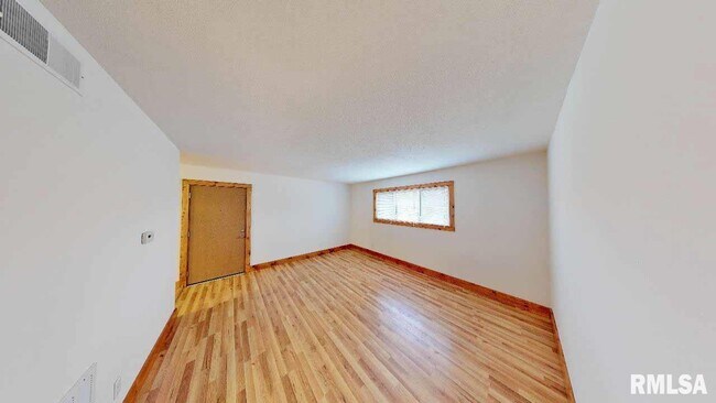 Foto del edificio - 1221 W Washington St