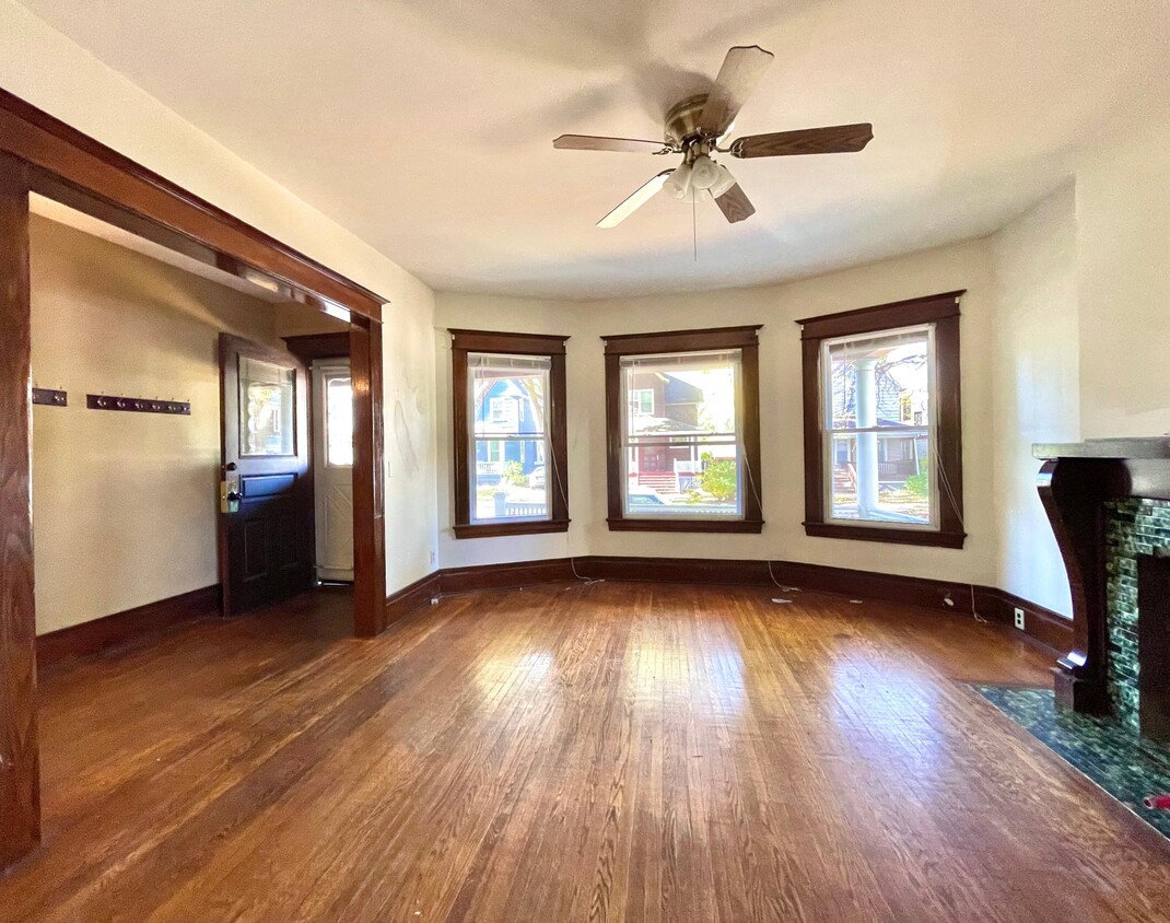 living room to front porch - 72 Belmont St