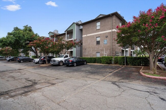 Building Photo - 12166 Metric Blvd
