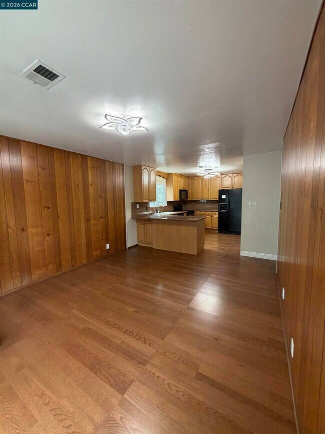 Foto del edificio - 1209 St Louis Dr