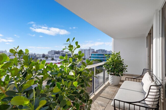 Foto del edificio - 1800 Sunset Harbour Dr