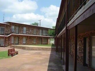 Woodland Arms Apartaments - Magnolia Flats