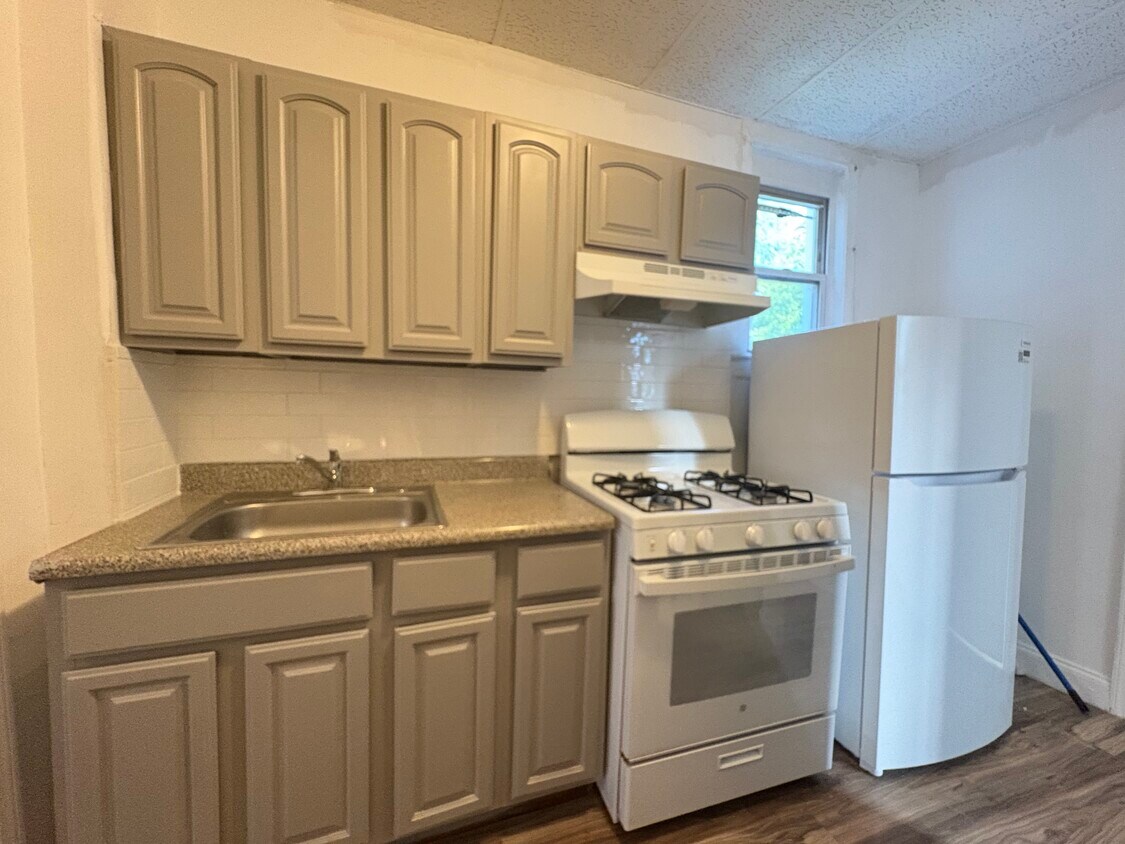 81 Oak St 1 - 85 Oak St