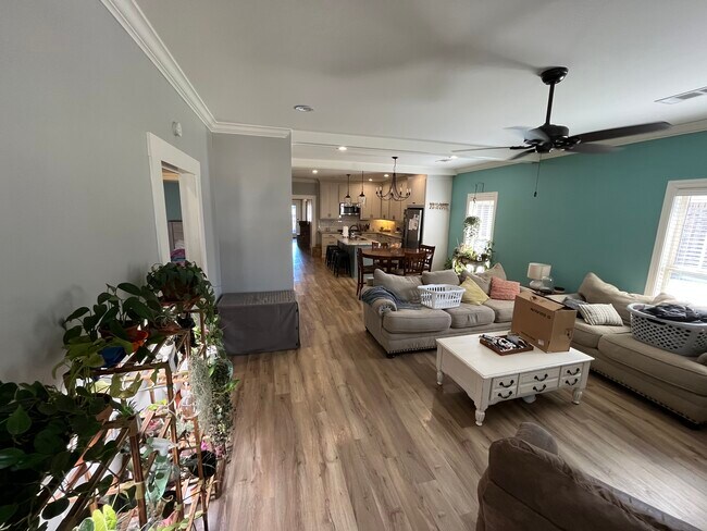 Foto del edificio - 837 Long Leaf Cir