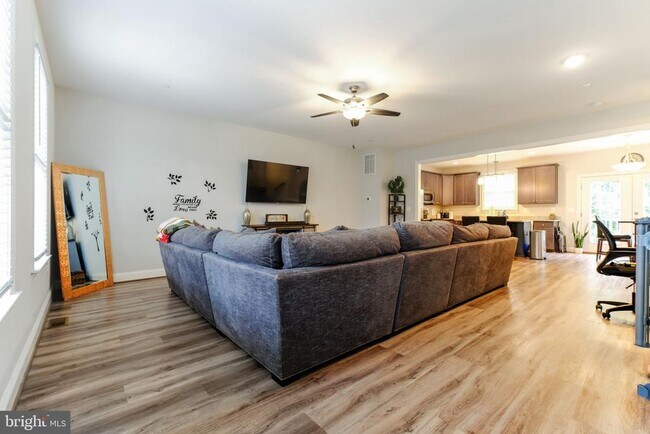 Foto del edificio - 976 Rye Dr