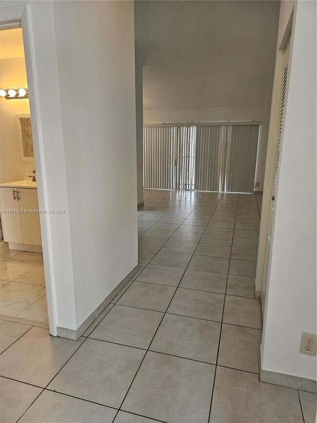 Foto del edificio - 14043 SW 91st Terrace