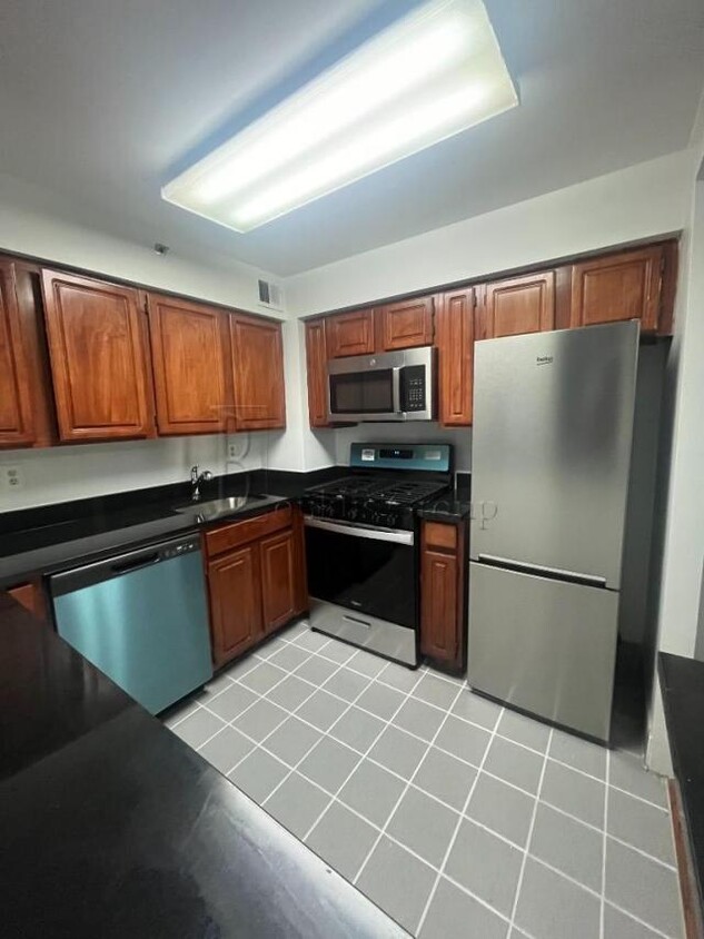 Primary Photo - 2 bedroom in Astoria NY 11106