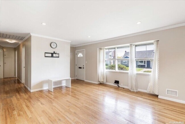 Building Photo - 73 Briarcliff Rd