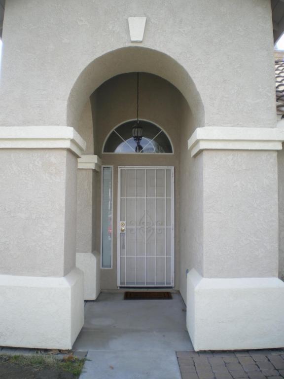 Building Photo - 1260 Avenida Rosa Mundi