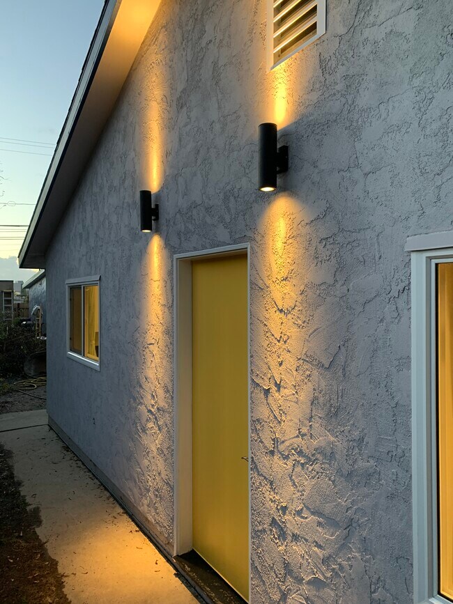 front entrance - 1875 Gardenia Ave