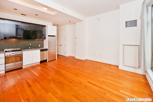 Building Photo - 1124 Bedford Ave