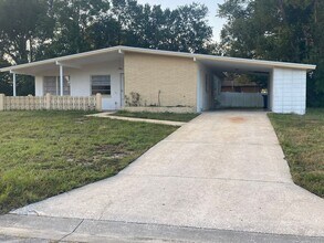 Building Photo - 620 Poinsettia Dr