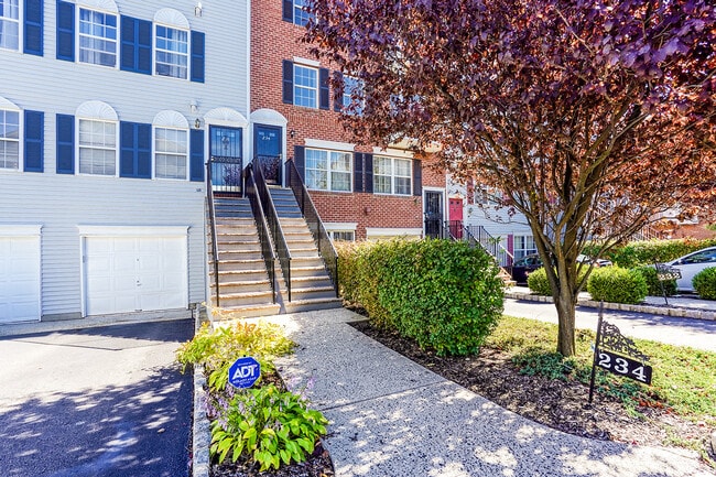 Building Photo - 234 Matthews Dr